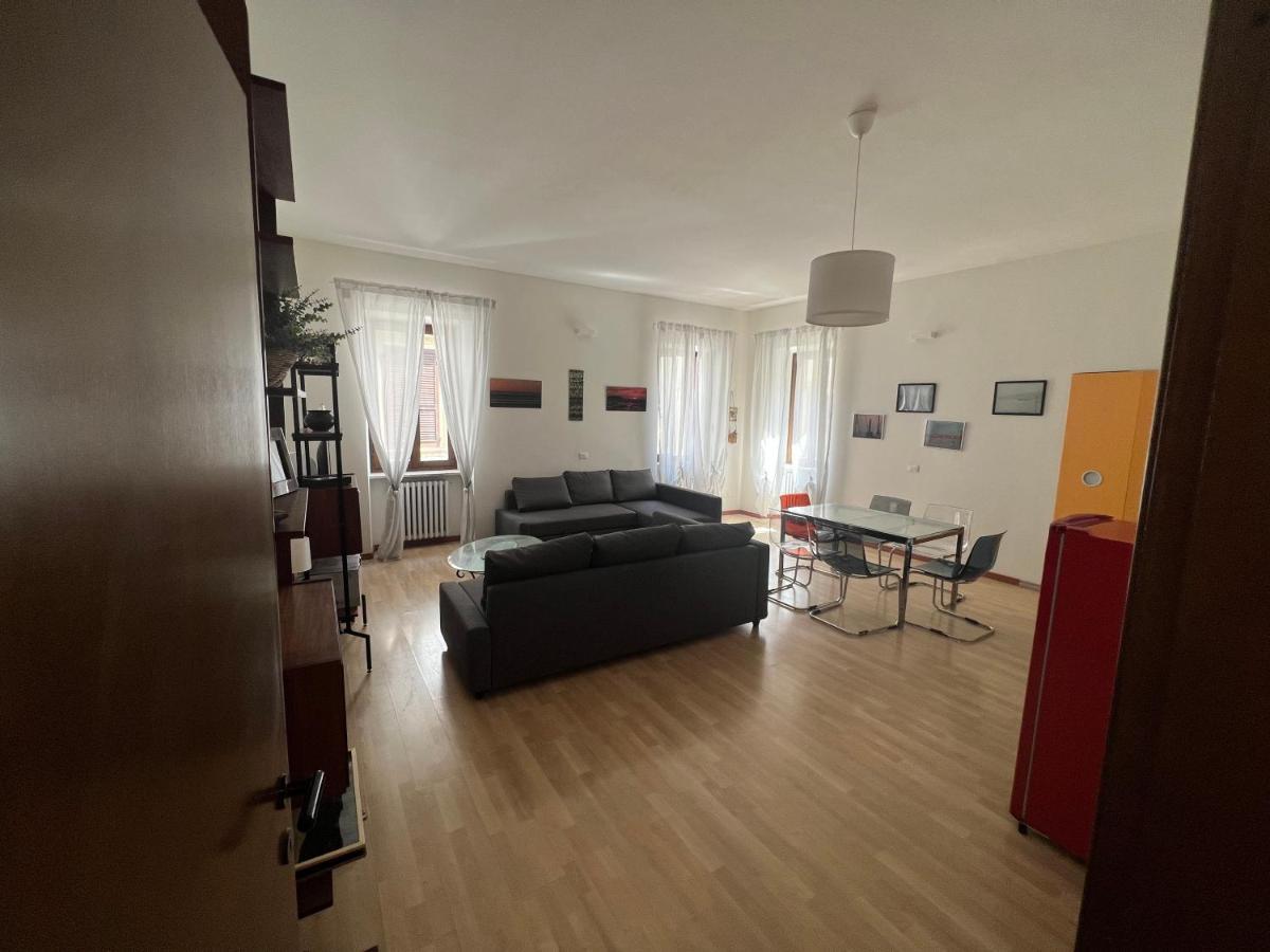 La Torretta Apartment Πεσκιέρα ντελ Γκάρντα Εξωτερικό φωτογραφία