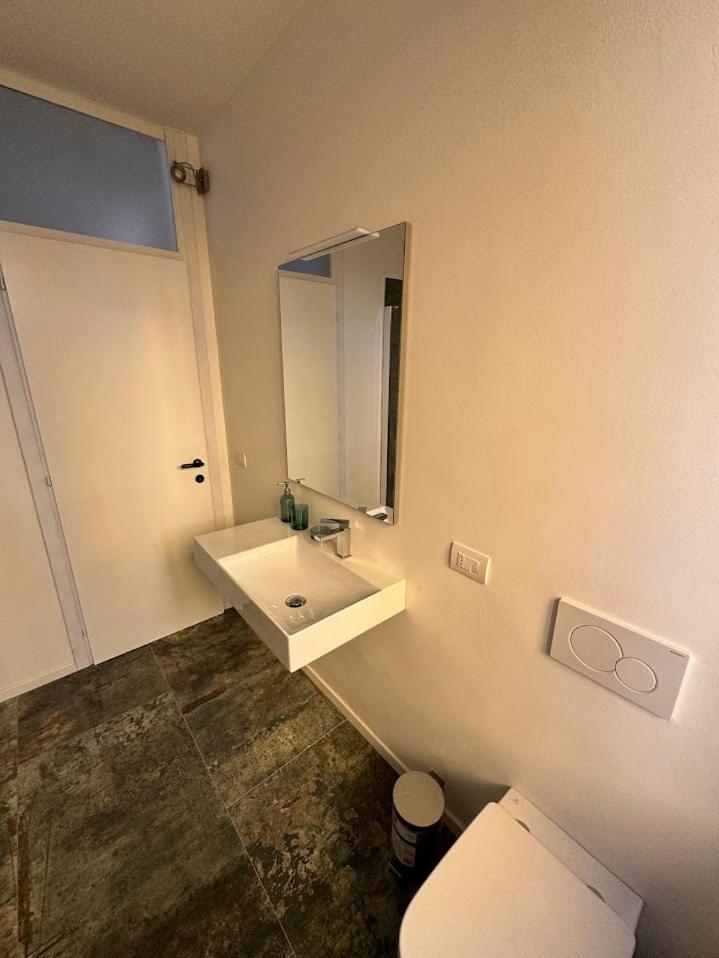 La Torretta Apartment Πεσκιέρα ντελ Γκάρντα Εξωτερικό φωτογραφία
