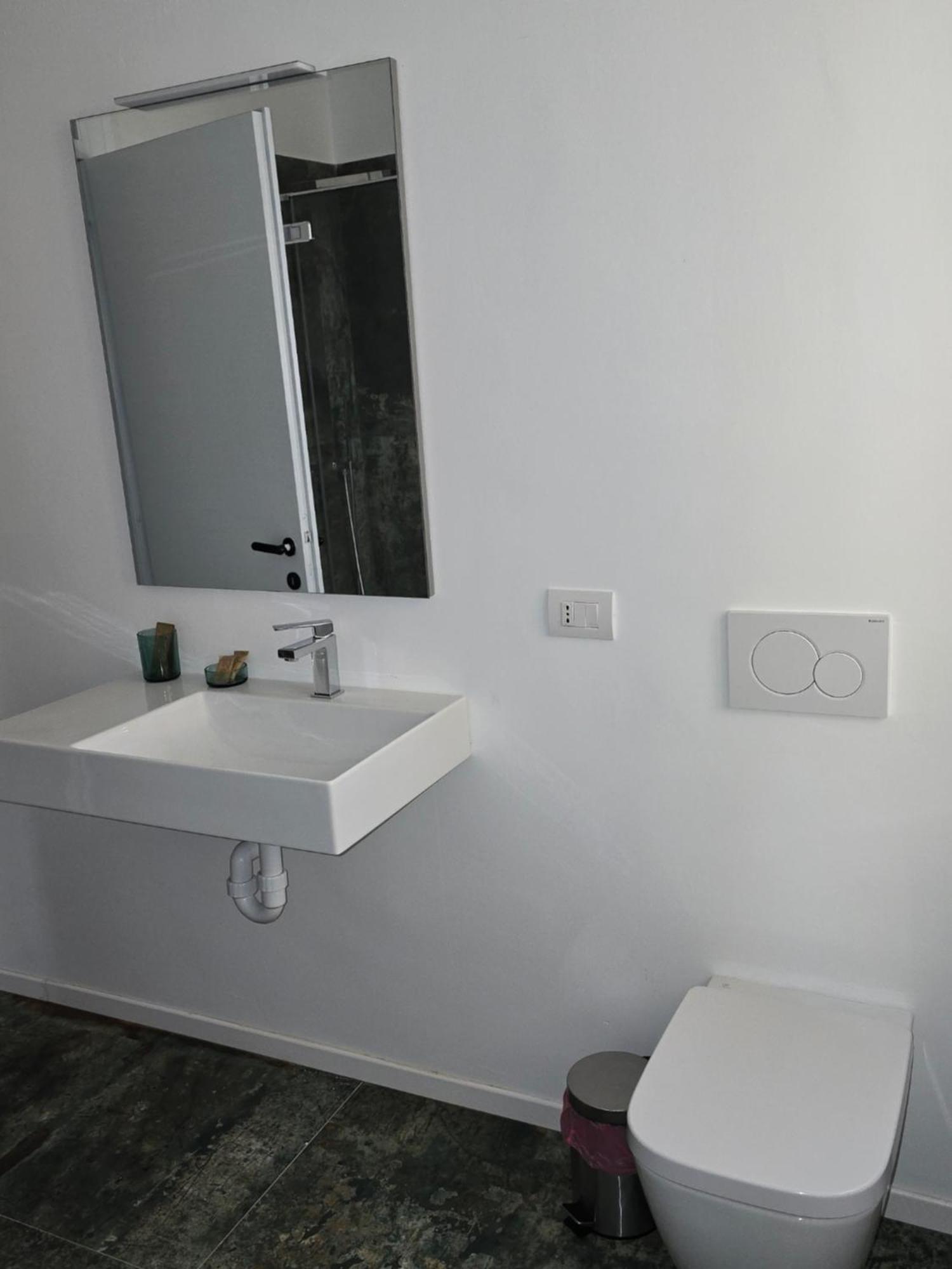 La Torretta Apartment Πεσκιέρα ντελ Γκάρντα Εξωτερικό φωτογραφία